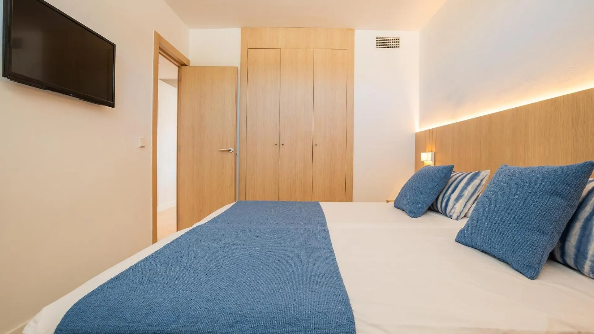 Apartment Sol De Alcudia Apartamentos Port de Alcudia  Spain
