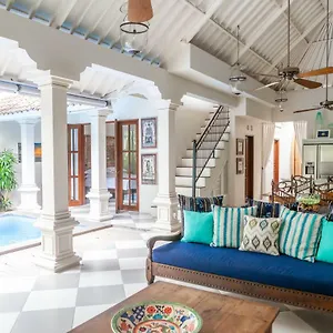 Seni Seminyak (Bali)